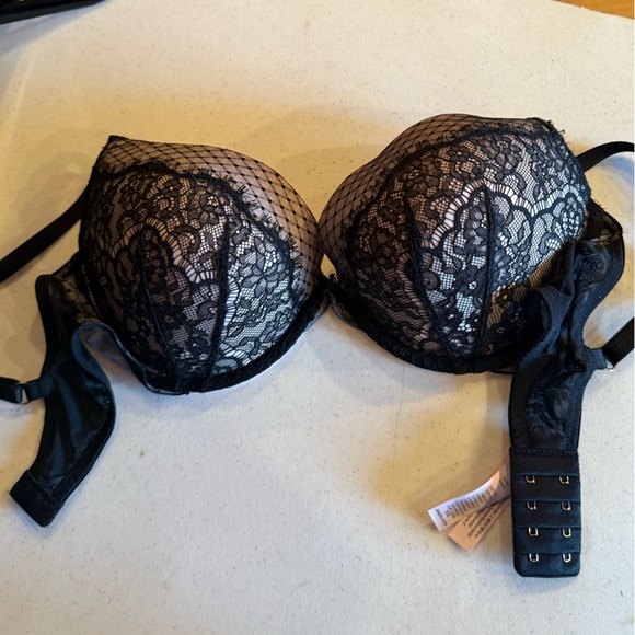 Victoria's Secret Other - Victoria’s Secret Dream Angels Lace Push-Up Bra Black 34DD